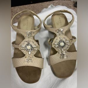 Cute dressy or casual shoes